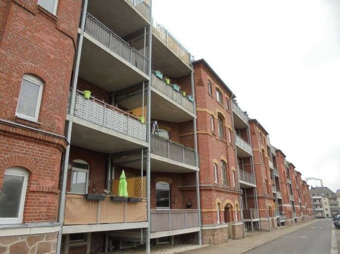 ---------- schicke 2-Raum- Wohnung mit Balkon und Laminat in sehr ruhiger Lage------------- 2 zimmer