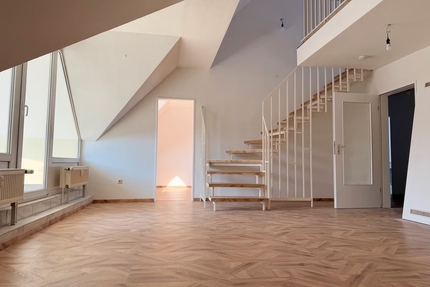 Traumhafte Maisonette Wohnung mit Galerie, Erstbezug, Grünheide