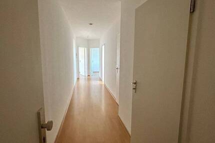 Wohnung Chemnitz Sonnenberg - 3 Zimmer, 61 m&sup2;, 305&euro; | Angebot:26080519