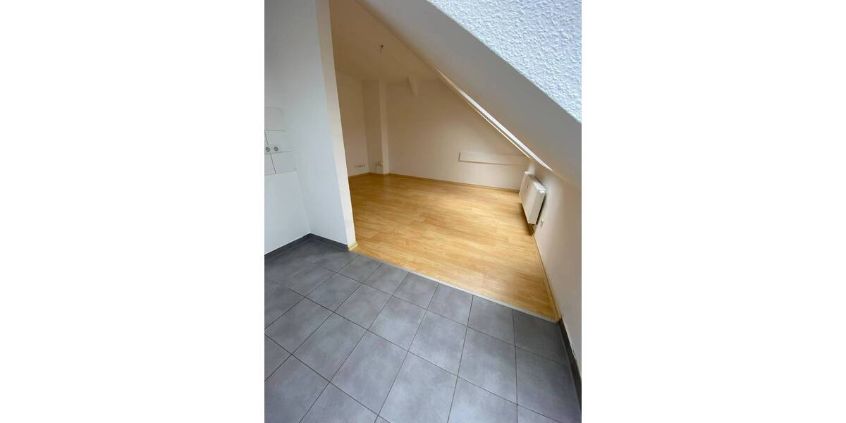 Etagenwohnung Chemnitz Lutherviertel - 3 Zimmer, 57 m&sup2;, 327&euro; | Angebot:26320318