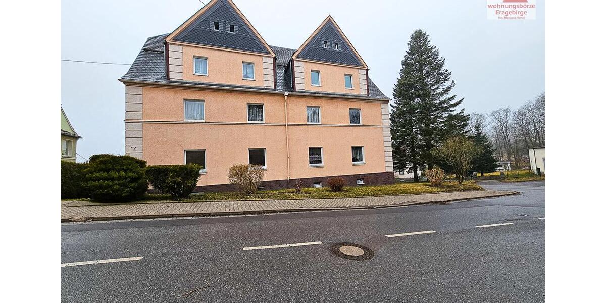 3-Raum-Wohnung in Randlage von Lößnitz im Dachgeschoss 3 zimmer