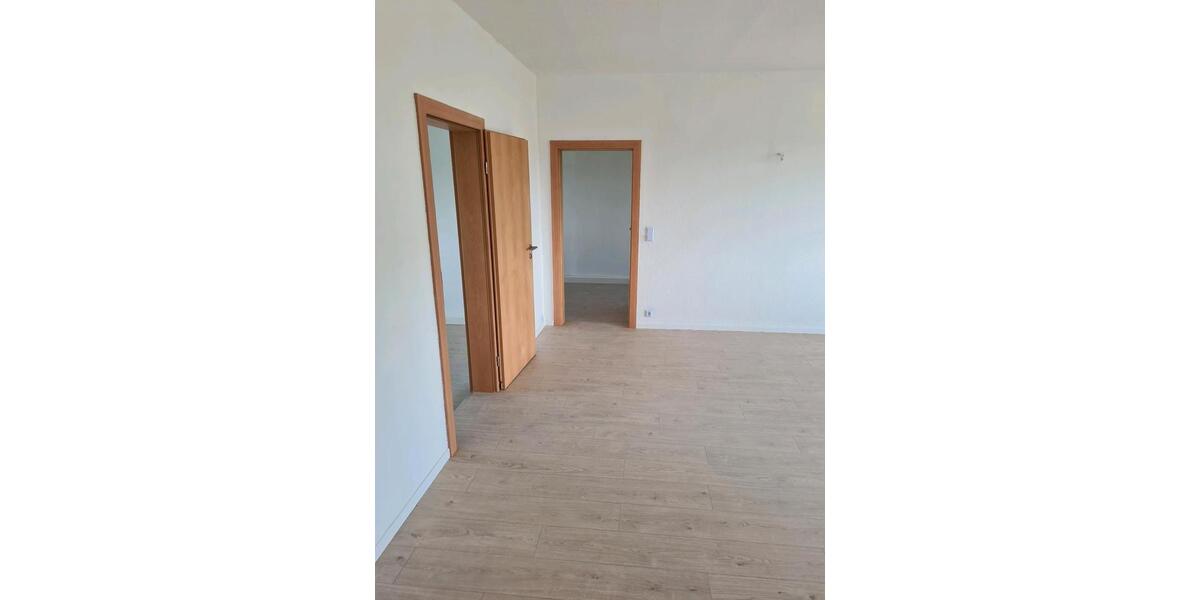 Etagenwohnung Chemnitz Rabenstein - 4 Zimmer, 80 m&sup2;, 92.000&euro; | Angebot:26550449