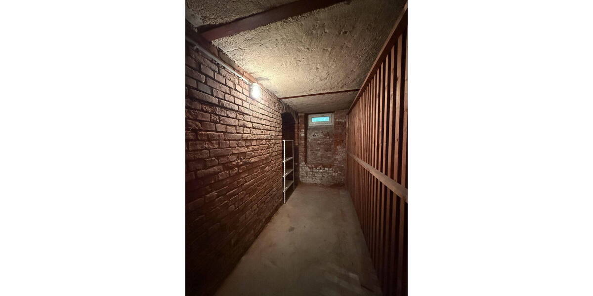 Etagenwohnung Chemnitz Kaßberg - 2 Zimmer, 85 m&sup2;, 104.000&euro; | Angebot:26607233