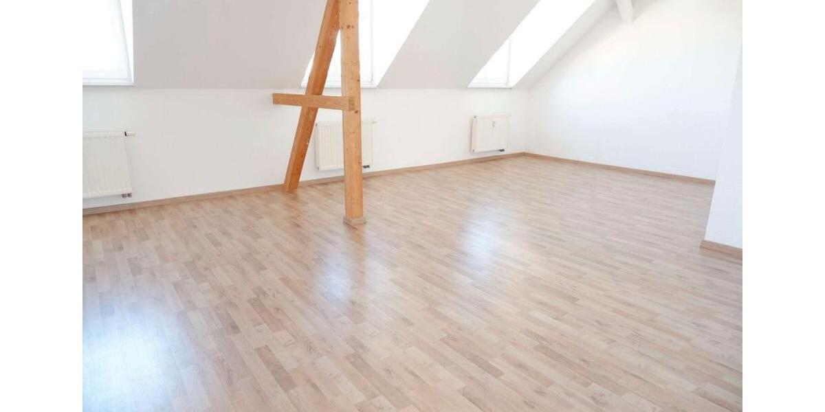 Dachgeschoßwohnung Chemnitz Kapellenberg - 4 Zimmer, 100 m&sup2;, 79.000&euro; | Angebot:27029015