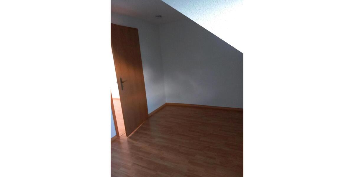 Dachgeschoßwohnung Chemnitz Rabenstein - 2 Zimmer, 45 m&sup2;, 270&euro; | Angebot:26523217