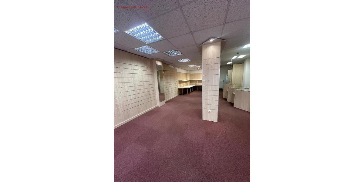 Vielseitige Ladenfläche mit Schaufensterfront in zentraler Lage von Glauchau zimmer