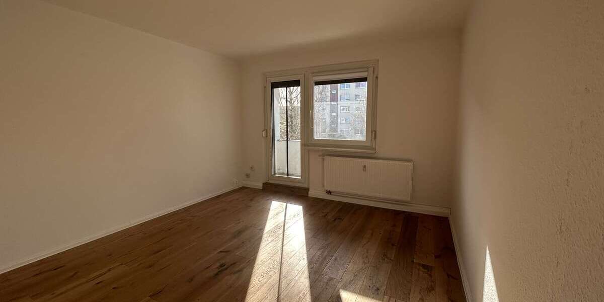 Etagenwohnung Mülsen Thurm - 3 Zimmer, 56 m&sup2;, 350&euro; | Angebot:25100367