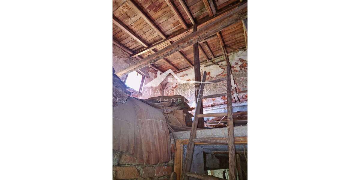 Grundstück mit großer Doppelgarage & viel Stauraum zimmer