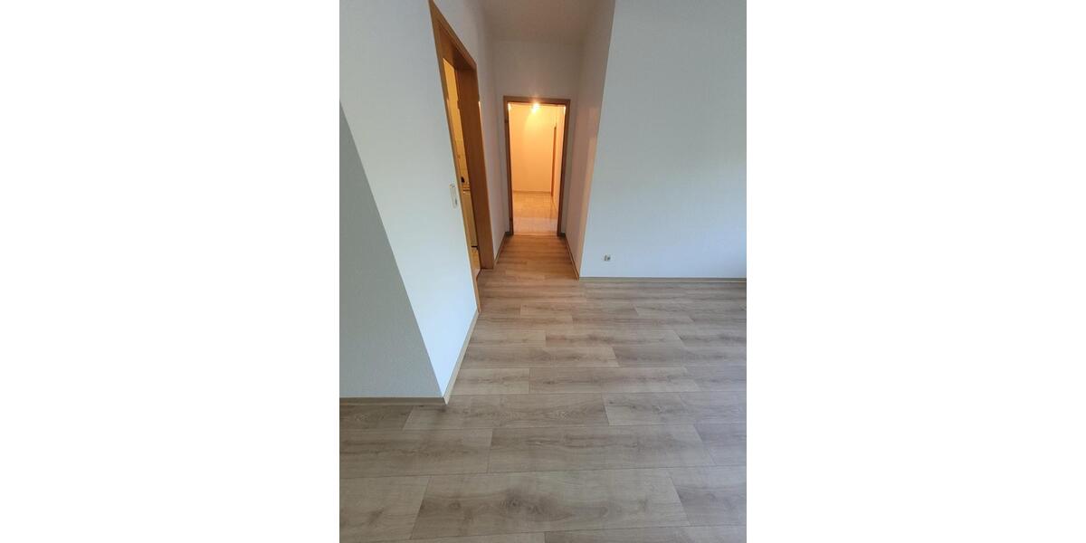 Etagenwohnung Chemnitz Bernsdorf - 3 Zimmer, 78 m&sup2;, 125.000&euro; | Angebot:27096193