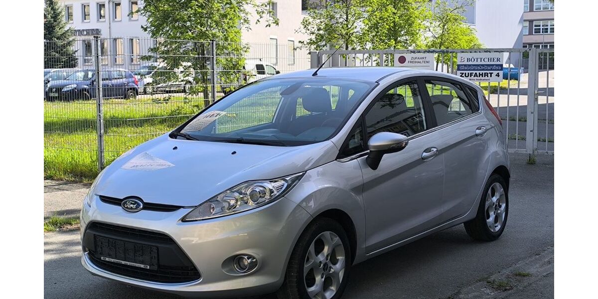 Ford Fiesta 147.100 km 3.999 € Chemnitz 09120