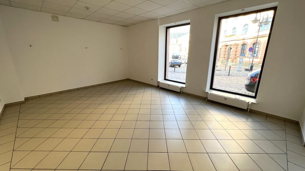 Laden oder BüroVersicherung - Attraktives LadengeschäftBüro in guter Lage zu vermieten! 4 zimmer