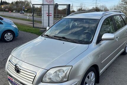 Toyota Avensis 210.000 km 2.490 &euro; Röhrsdorf Chemnitz 09247