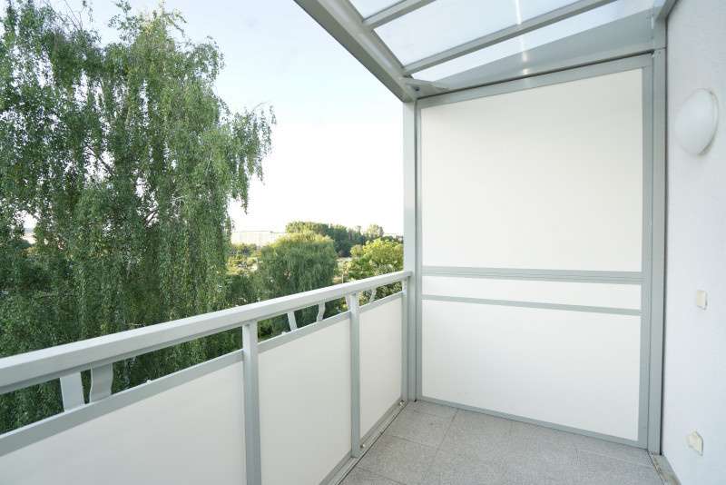 Wohnung zum Mieten in Chemnitz 242,37 € 31.87 m²