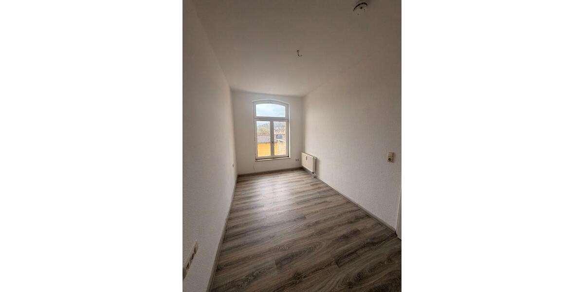 Etagenwohnung Waldheim - 2 Zimmer, 44 m&sup2;, 270&euro; | Angebot:26073165