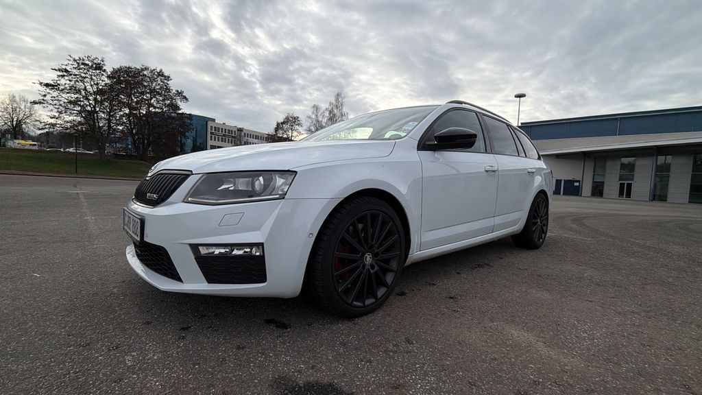 Skoda Octavia 182.200 km 12.800 &euro; Chemnitz 09123