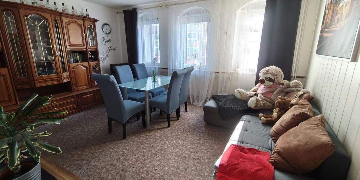 Reihenendhaus Burgstädt - 6 Zimmer, 150 m&sup2;, 120.000&euro; | Angebot:25741423