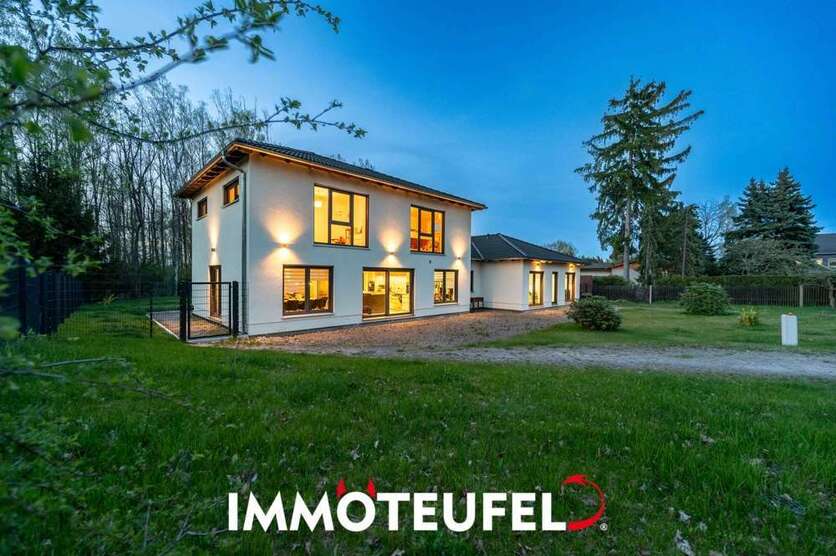 Haus zum Kaufen in Chemnitz 799.000 € 236 m²