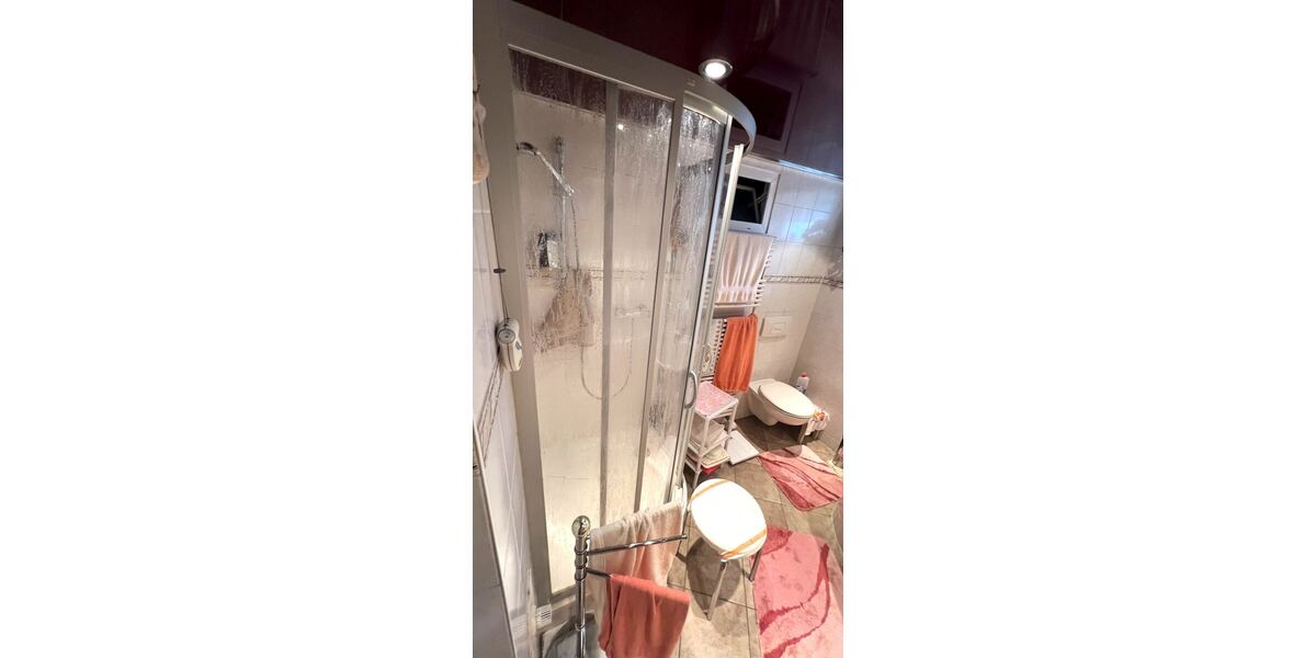 Doppelhaushälfte für die kleine Familie mit gepflegten Grundstück 4 zimmer