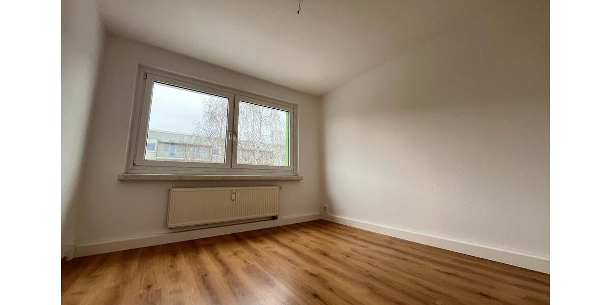 Dachgeschoßwohnung Chemnitz Helbersdorf - 3 Zimmer, 55 m&sup2;, 280&euro; | Angebot:26545945