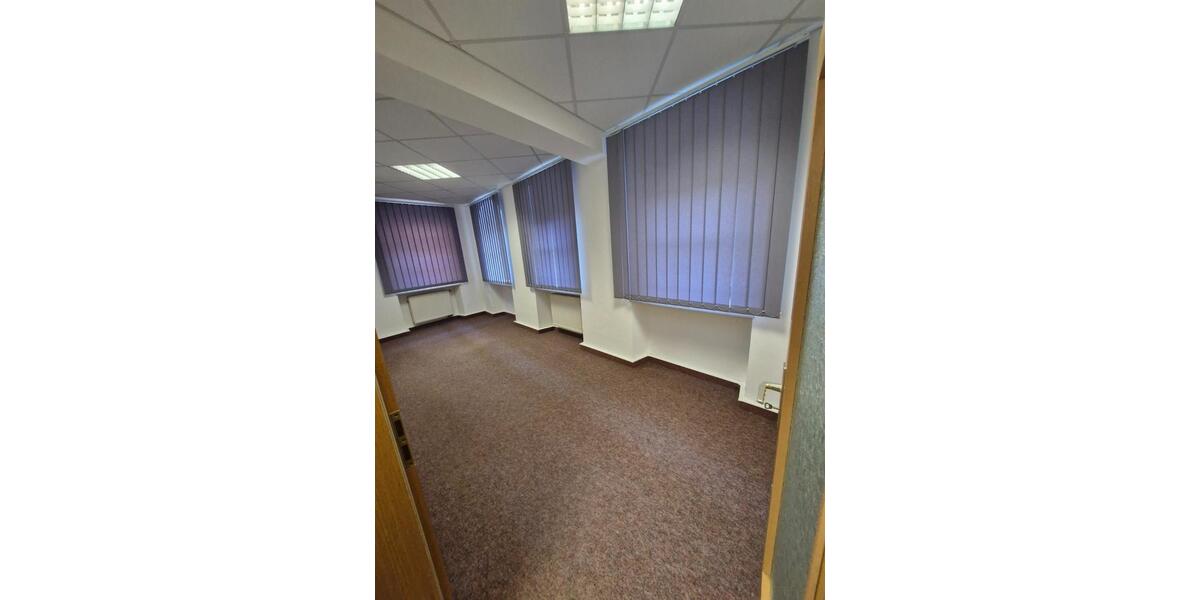 Zentral gelegene Büroflächen im Stadtzentrum von Oederan zimmer