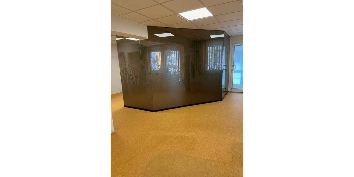 Gewerbeobjekt Chemnitz Kappel - 8 Zimmer, 163 m&sup2;, 900&euro; | Angebot:25265838