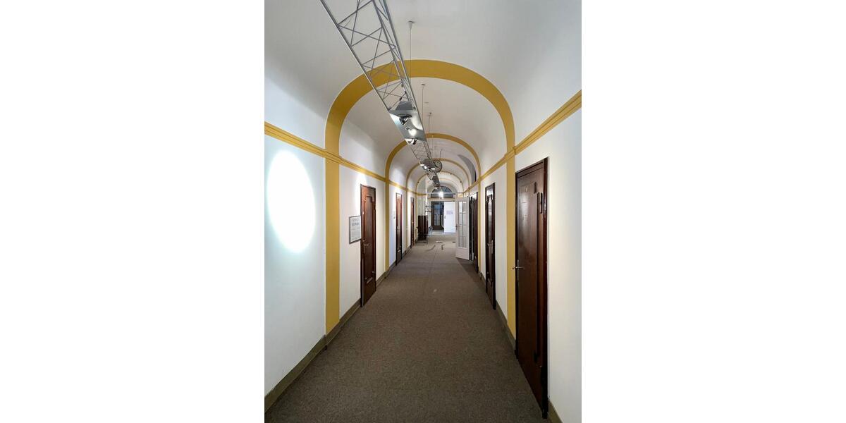 Büro-Praxis-Lagerfläche 2 Räume 51,35 qm sowie ein weiteres Büro mit ca. 20 qm in Denkmalvilla (Wohn- und Bürohaus) am Stadtpark zimmer