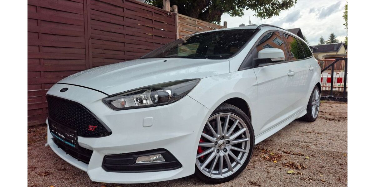 Ford Focus 110.779 km 12.950 &euro; Limbach-Oberfrohna 09212