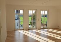 TOP!Singleapartment,Balkon,herrlicher Fernblick,Einbauküche,Spitz