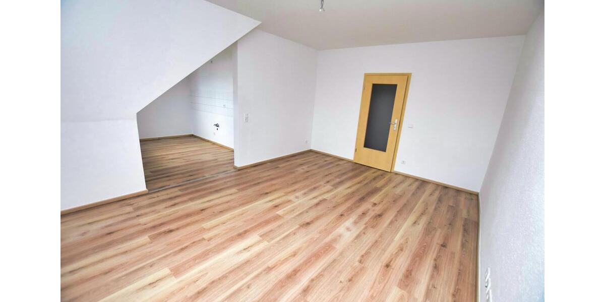 Dachgeschoßwohnung Chemnitz Altendorf - 2 Zimmer, 55 m&sup2;, 330&euro; | Angebot:26263479