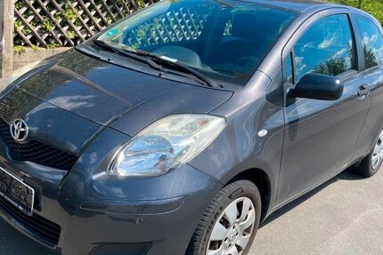 Toyota Yaris 115.300 km 1.100 &euro; Gersdorf 09355