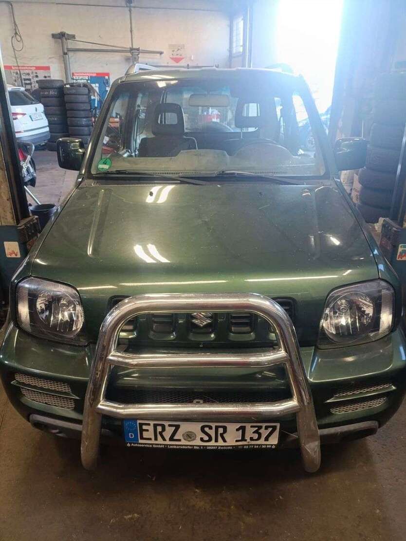 Suzuki Jimny 180.000 km 5.900 € Zwönitz 08297