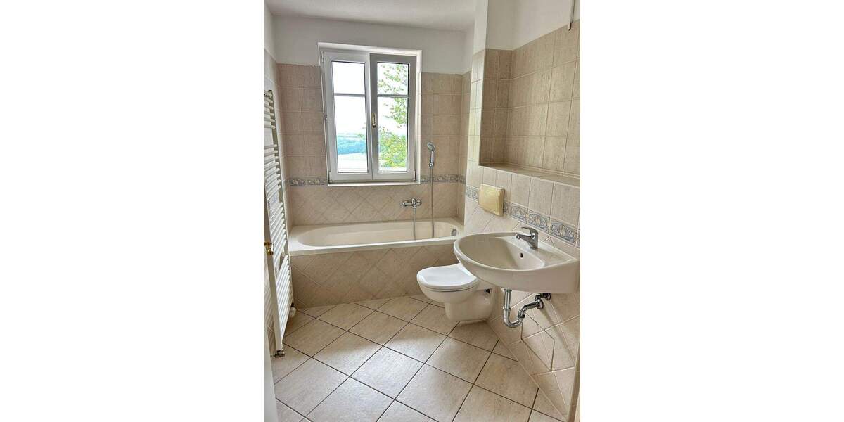 Etagenwohnung Augustusburg - 5 Zimmer, 137 m&sup2;, 825&euro; | Angebot:26037489