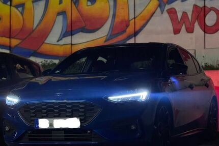 Ford Focus 93.500 km 14.300 &euro; Burgstädt 09217