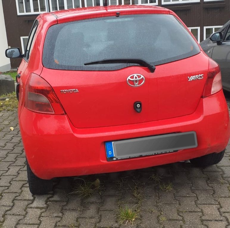 Toyota Yaris 76.774 km 3.500 € Marienberg-Pobershau 09496