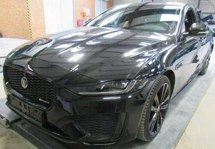 Jaguar XE 54.460 km 33.900 &euro; Chemnitz, Stadt 09111