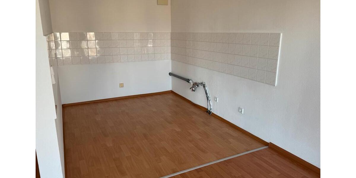 Etagenwohnung Limbach-Oberfrohna Oberfrohna - 3 Zimmer, 80 m&sup2;, 94.000&euro; | Angebot:26402719