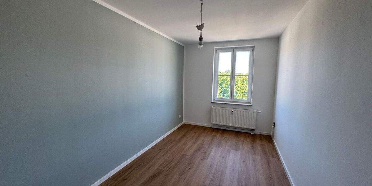 Etagenwohnung Chemnitz Zentrum - 4 Zimmer, 82 m&sup2;, 129.500&euro; | Angebot:25690197