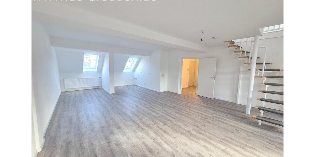 Dachgeschoßwohnung Chemnitz Ebersdorf - 3 Zimmer, 117 m&sup2;, 650&euro; | Angebot:26252642