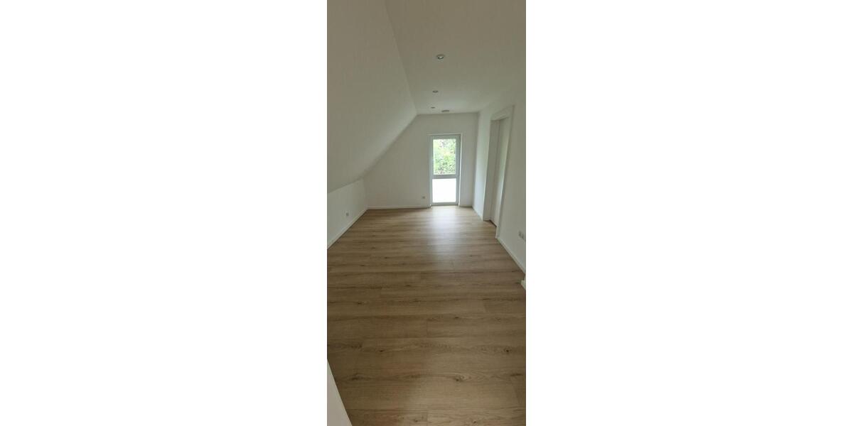 Doppelhaushälfte Chemnitz Rabenstein - 6 Zimmer, 145 m&sup2;, 1.670&euro; | Angebot:26038411