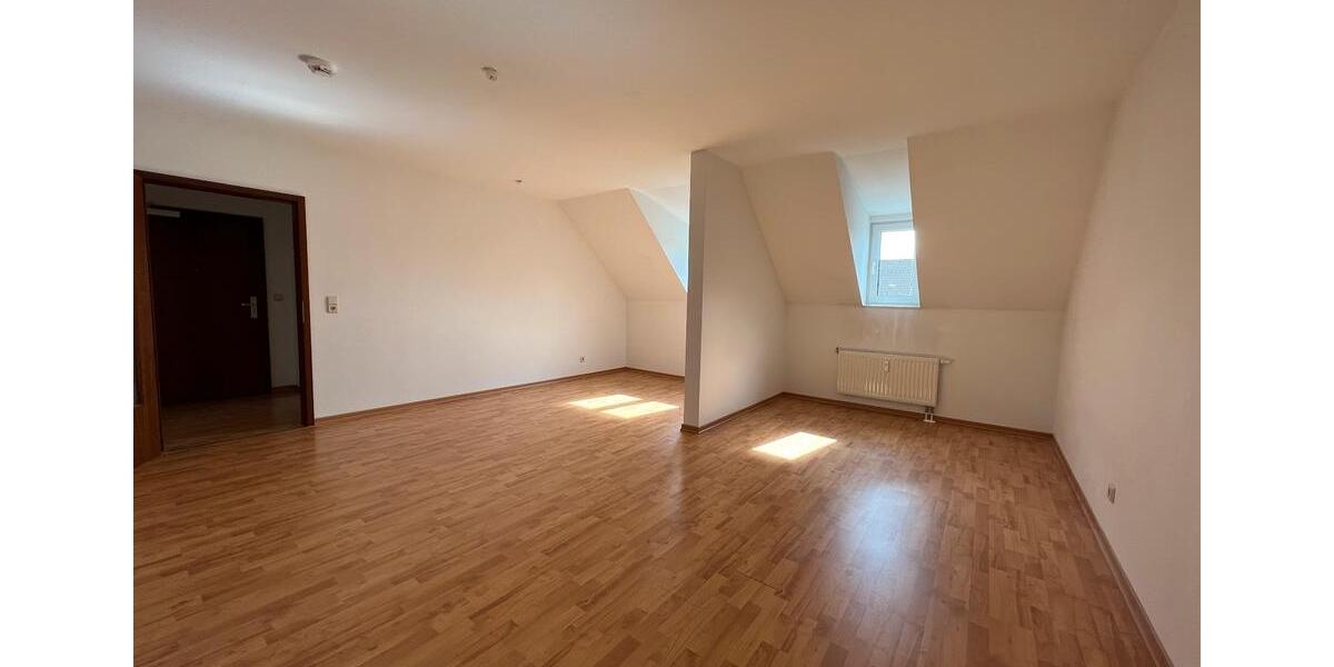 Dachgeschoßwohnung Chemnitz Hilbersdorf - 1 Zimmer, 53 m&sup2;, 260&euro; | Angebot:25976344