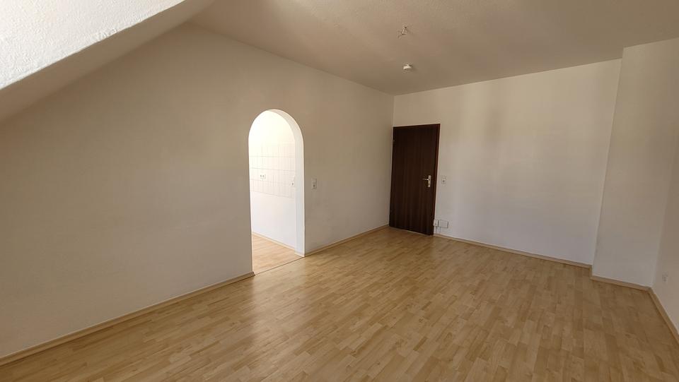 Dachgeschoßwohnung Chemnitz Hilbersdorf - 3 Zimmer, 61 m&sup2;, 305&euro; | Angebot:26645178