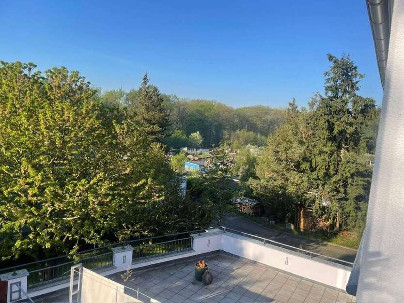 Wohnung zum Mieten in Chemnitz 1.650 € 182.35 m²