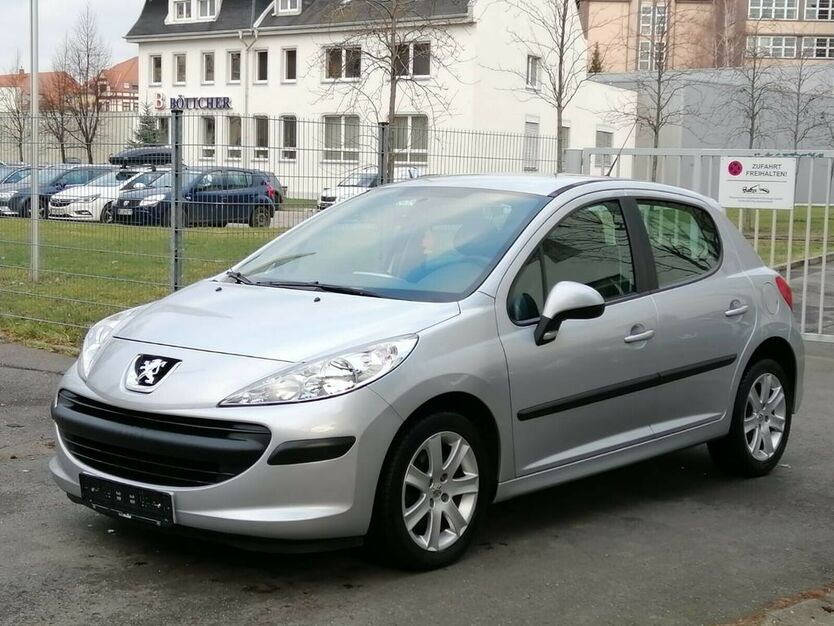 Peugeot 207 141.000 km 3.999 € Chemnitz 09120