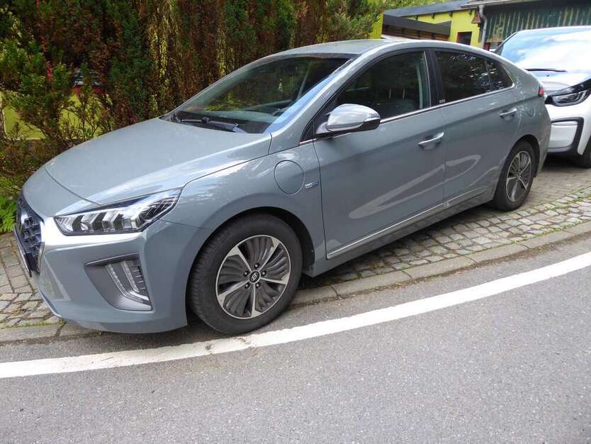 IONIQ