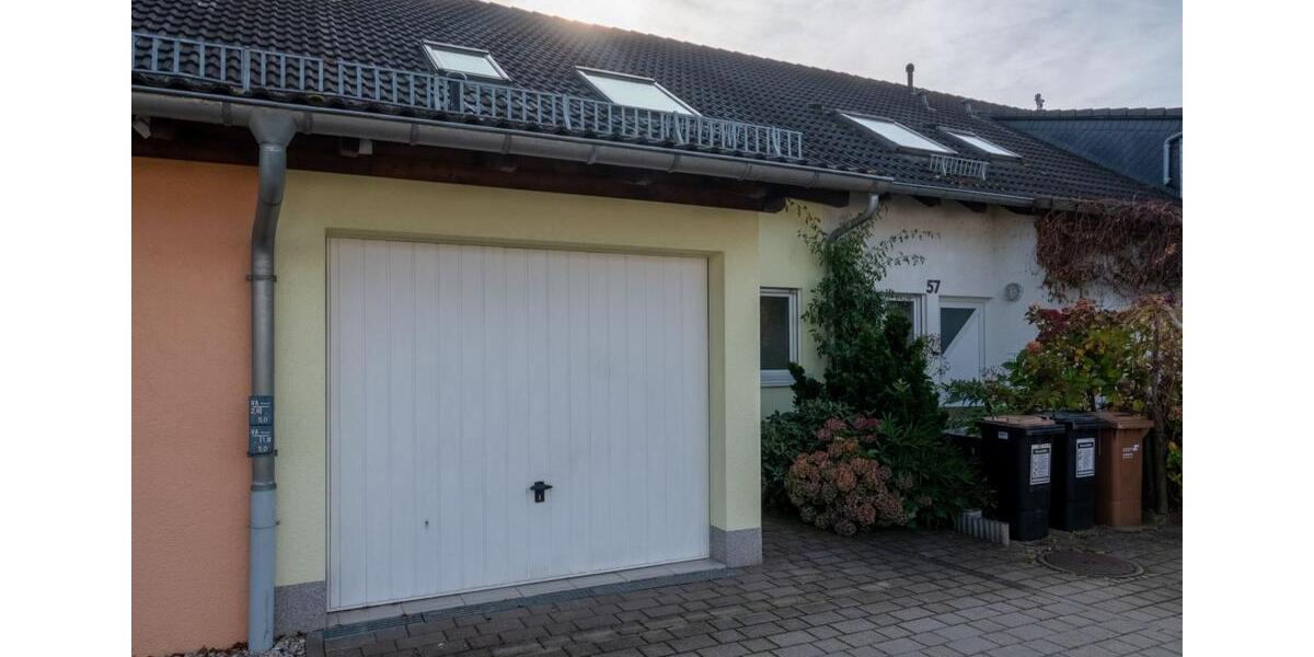 Beschaulisches Reihenhaus mit sonniger Terrasse und neuer Einbauküche zur Miete in Chemnitz-Grüna 4 zimmer