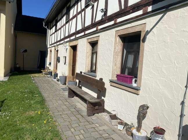 Einfamilienhaus Claußnitz - 8 Zimmer, 217 m&sup2;, 225.000&euro; | Angebot:25393191