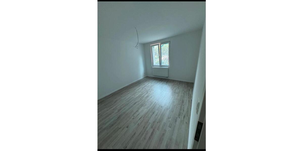 Etagenwohnung Chemnitz Ebersdorf - 4 Zimmer, 85 m&sup2;, 500&euro; | Angebot:26221948