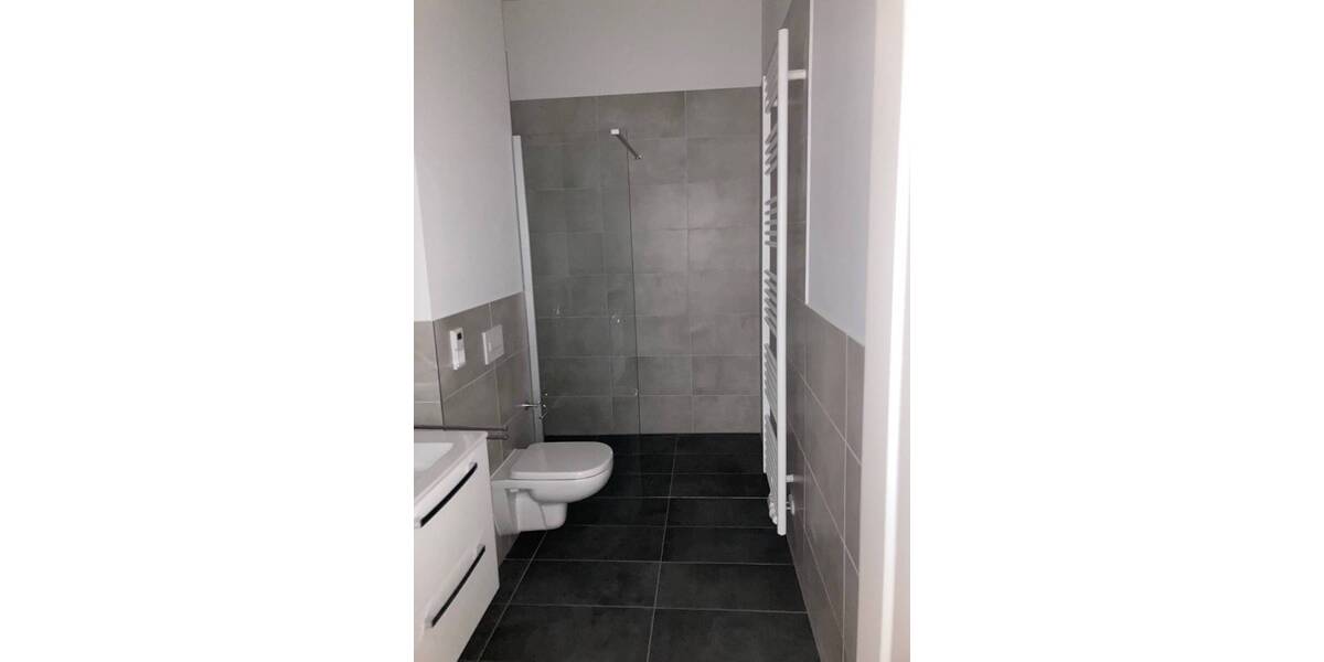 Etagenwohnung Chemnitz Zentrum - 2 Zimmer, 40 m&sup2;, 302&euro; | Angebot:26378170