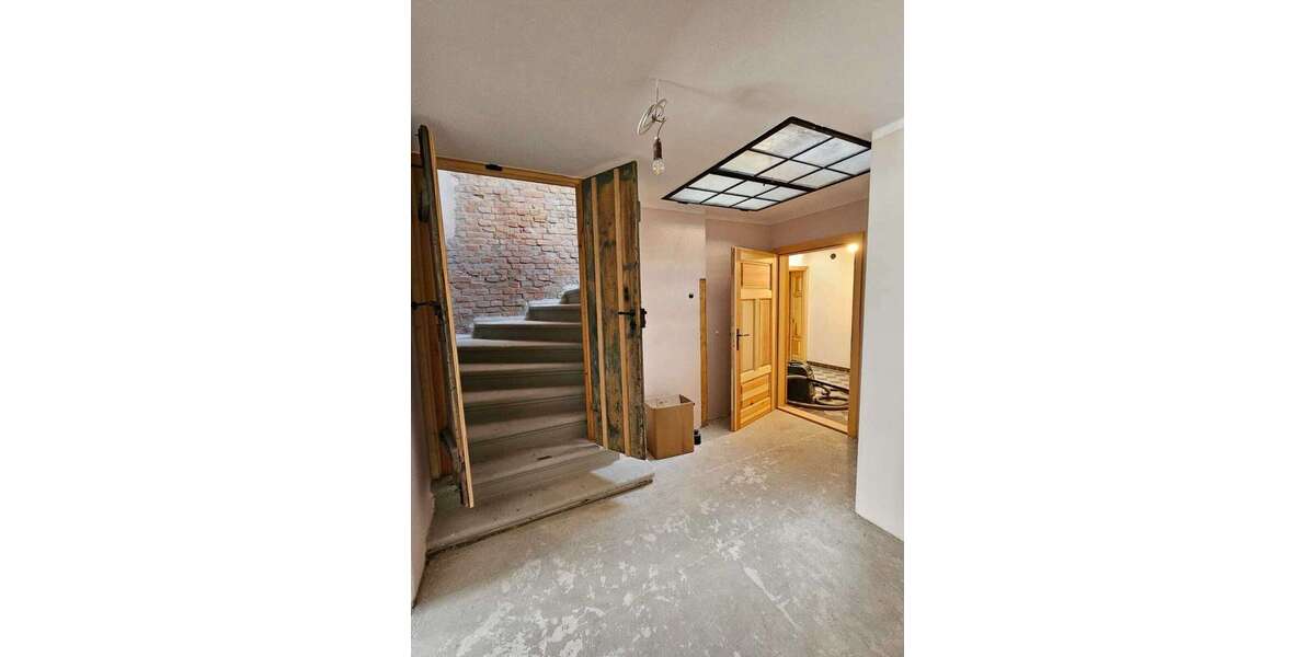 Vielseitige Immobilie im Industriestil – mit Stellplätzen, Eventfläche & Ausbaupotenzial - Gewerbeobjekt Chemnitz Hilbersdorf | Angebot:22865929