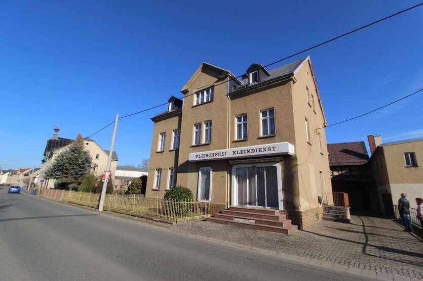 Haus zum Kaufen in Glauchau 180.000 € 180 m²